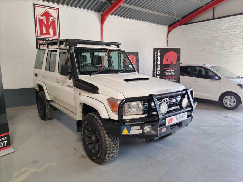 2014 TOYOTA LANDCRUISER 76 4.5D thumbnail 3