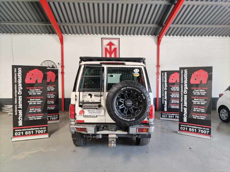 2014 TOYOTA LANDCRUISER 76 4.5D thumbnail 4