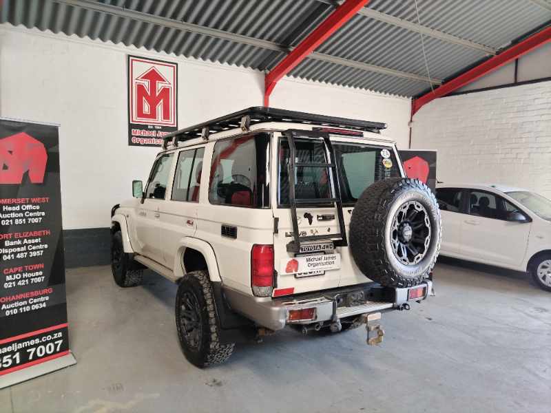 2014 TOYOTA LANDCRUISER 76 4.5D thumbnail 6