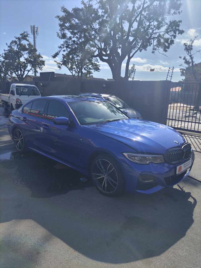2022 BMW 320i M SPORT thumbnail 3