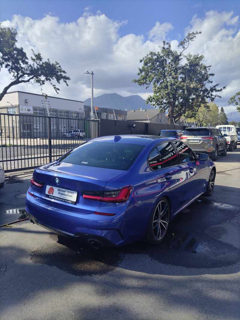 2022 BMW 320i M SPORT thumbnail 5
