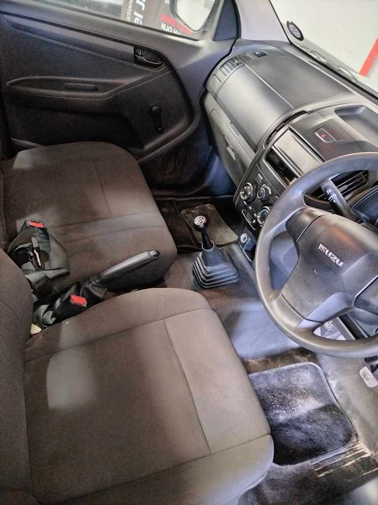2023 ISUZU D-MAX 250C thumbnail 8