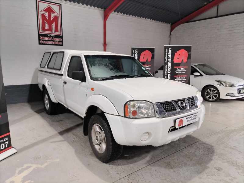 2011 NISSAN HARDBODY NP300 thumbnail 3
