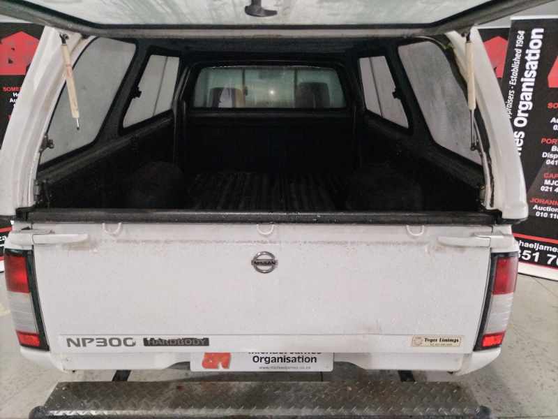 2011 NISSAN HARDBODY NP300 thumbnail 8