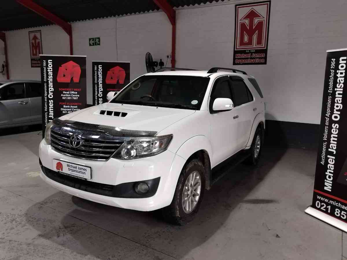 2011 TOYOTA FORTUNER 3.0