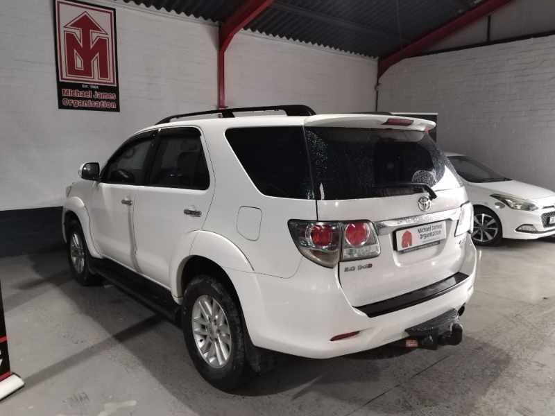 2011 TOYOTA FORTUNER 3.0 thumbnail 6