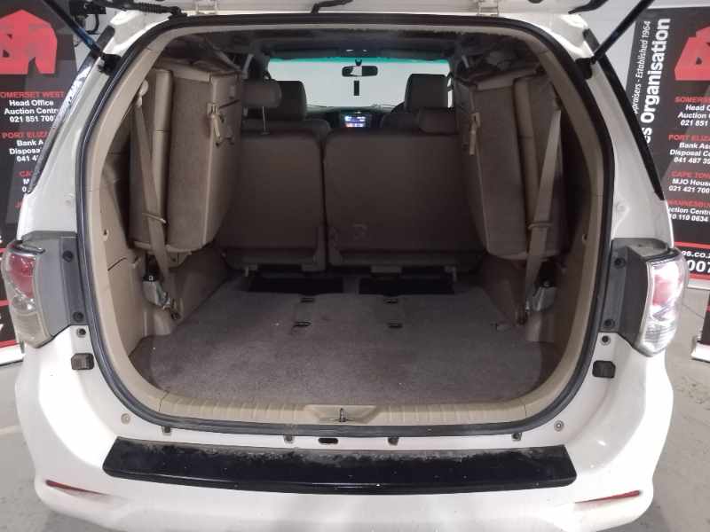 2011 TOYOTA FORTUNER 3.0 thumbnail 7