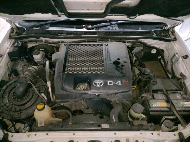 2011 TOYOTA FORTUNER 3.0 thumbnail 11