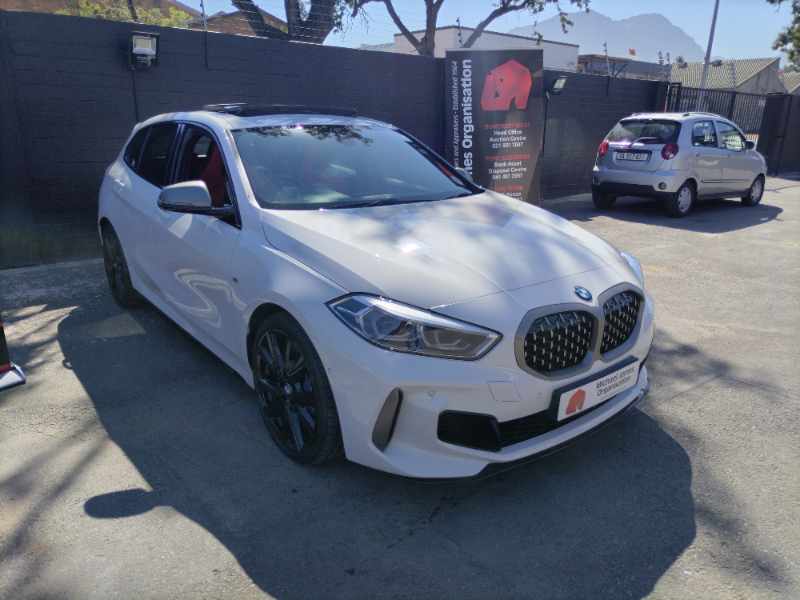 2021 BMW M135i xDRIVE thumbnail 3