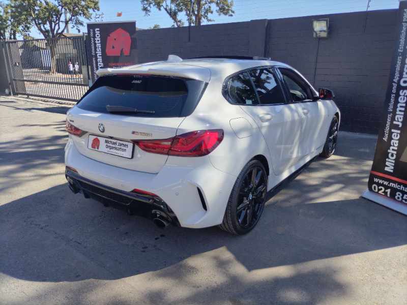 2021 BMW M135i xDRIVE thumbnail 5