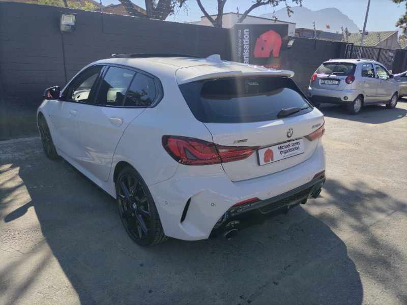 2021 BMW M135i xDRIVE thumbnail 6