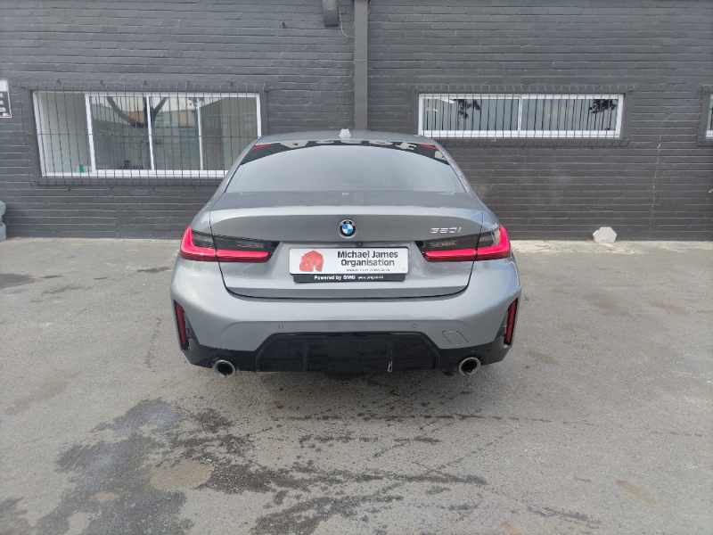 2023 BMW 320i M SPORT thumbnail 4