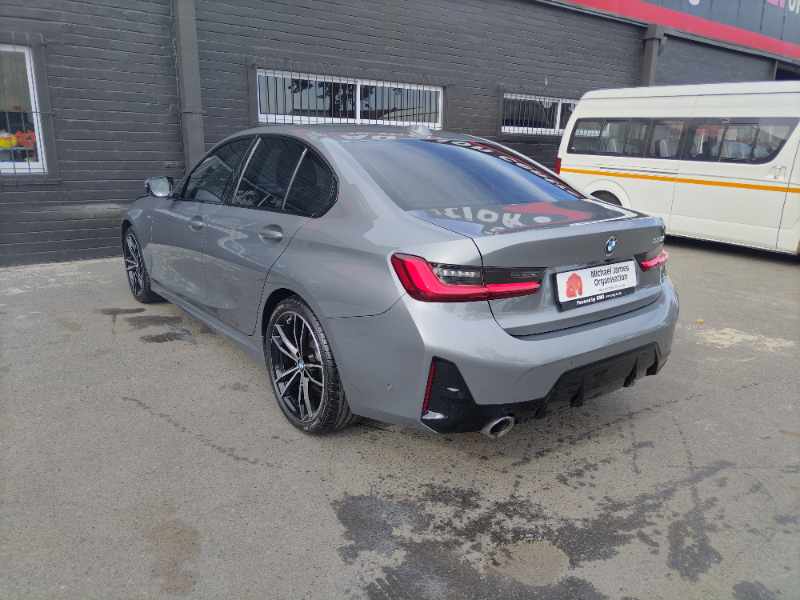 2023 BMW 320i M SPORT thumbnail 6