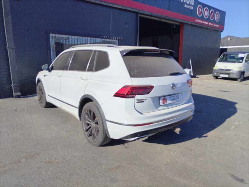 2019 VOLKSWAGEN TIGUAN ALLSPACE 2.0 TSI H/LINE thumbnail 6
