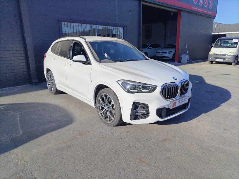 2022 BMW X1 sDRIVE18i M SPORT thumbnail 3