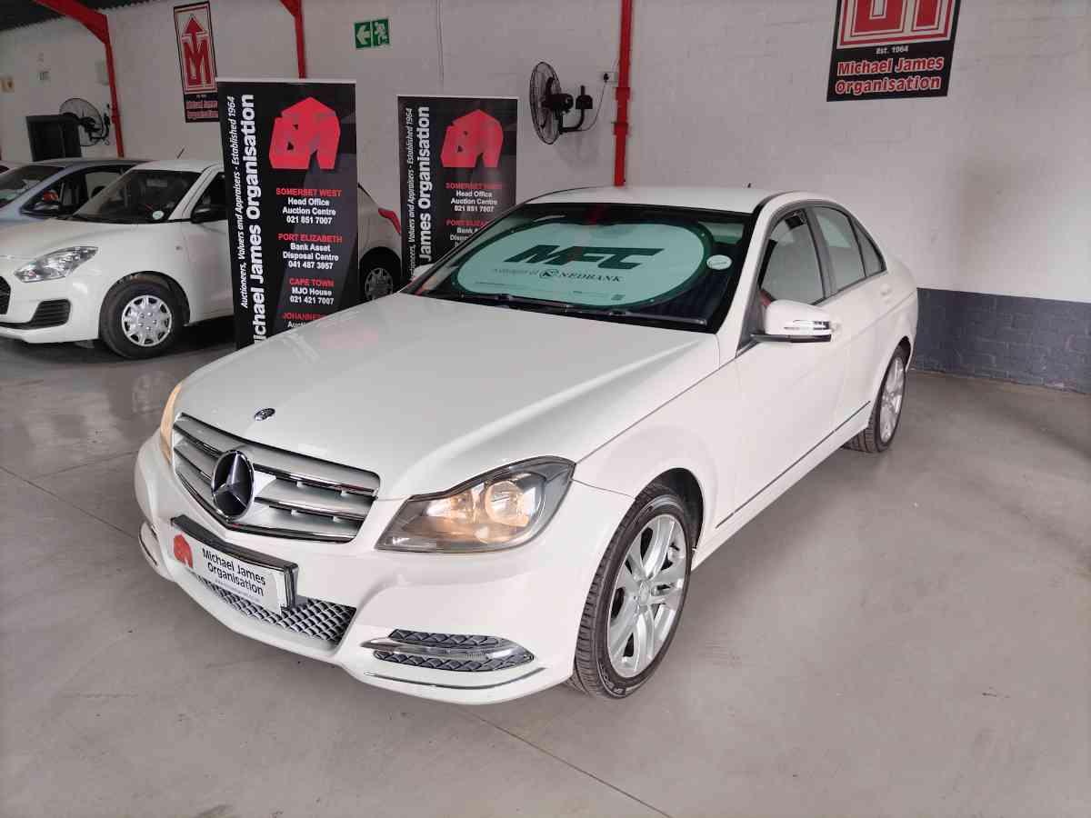 2013 MERCEDES-BENZ C200
