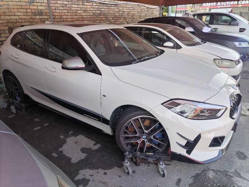 2021 BMW M135i xDRIVE thumbnail 2