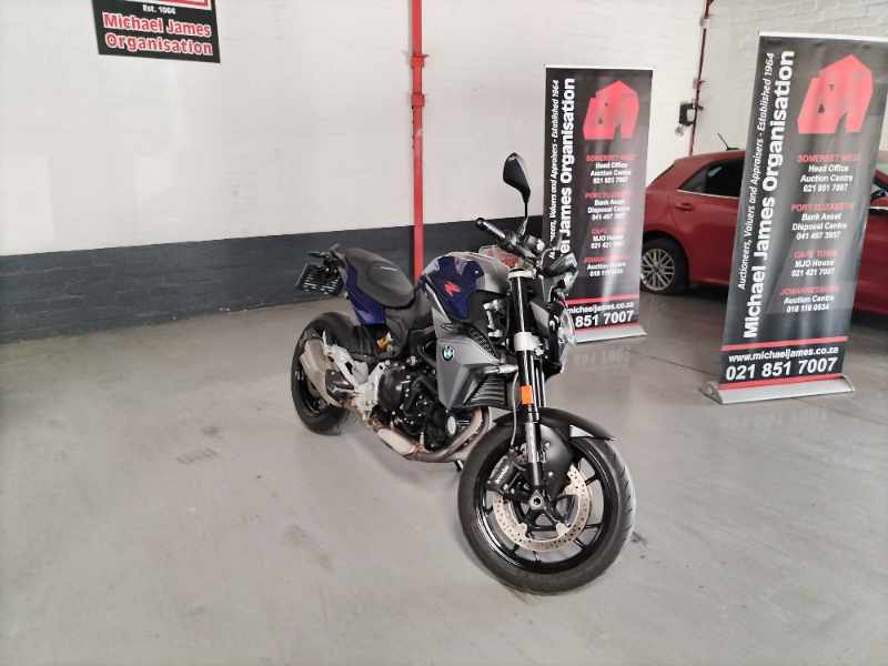2021 BMW F900 R thumbnail 3