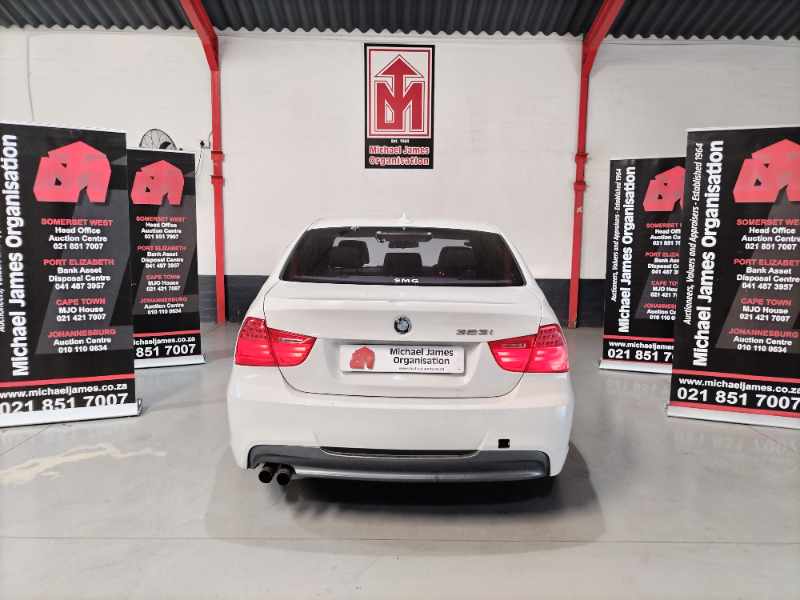 2009 BMW 323i SPORT thumbnail 4