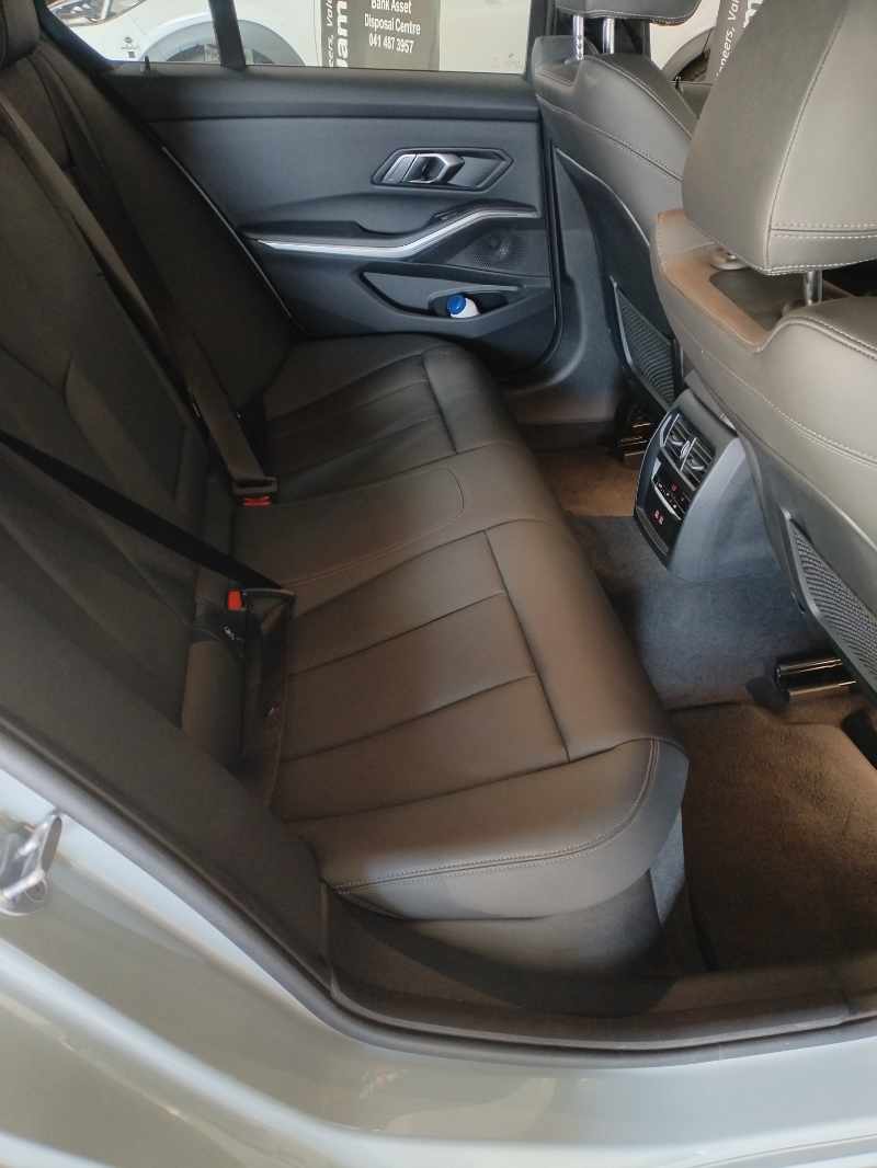 2023 BMW 318i M SPORT thumbnail 8
