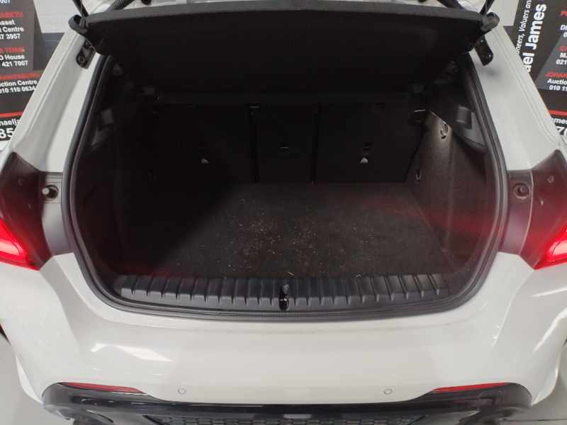 2021 BMW M135i xDRIVE thumbnail 7