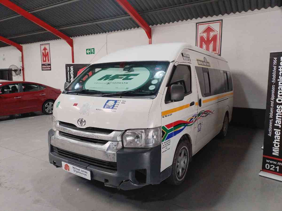 2021 TOYOTA QUANTUM/HIACE 2.5 D-4D