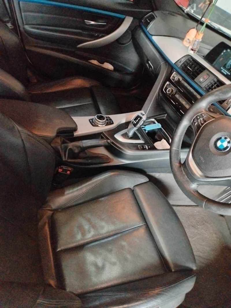 2018 BMW 318i M SPORT A/T thumbnail 8