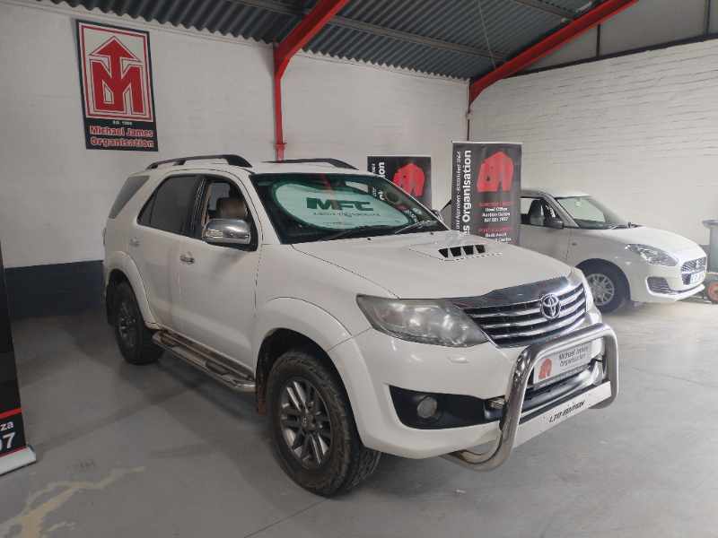 2013 TOYOTA FORTUNER 3.0 D-4D A/T thumbnail 3