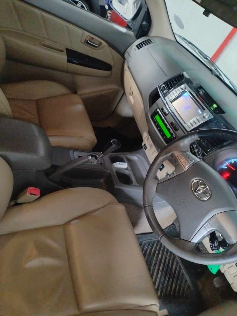 2013 TOYOTA FORTUNER 3.0 D-4D A/T thumbnail 9