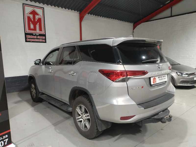2022 TOYOTA FORTUNER 2.4 GD-6 thumbnail 6
