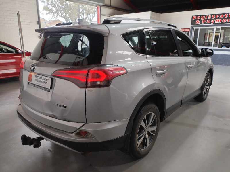 2016 TOYOTA RAV4 2.0 GX thumbnail 5