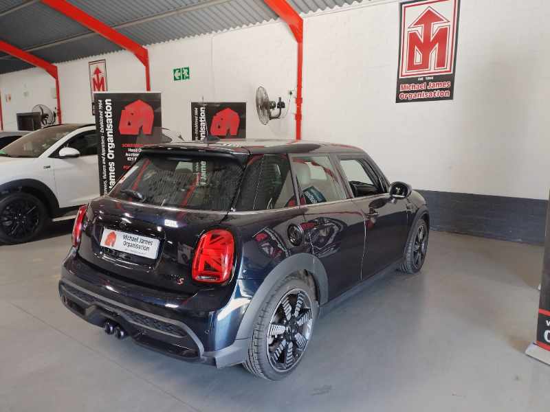 2022 MINI COOPER S 5DR A/T thumbnail 5