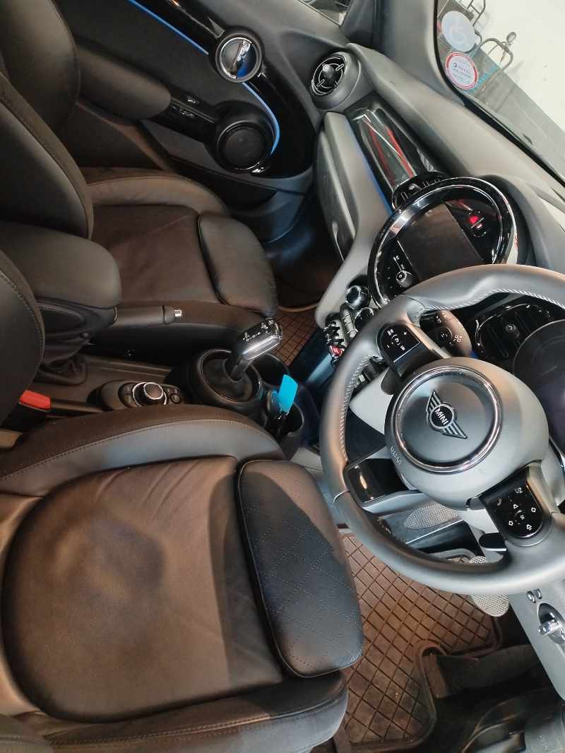 2022 MINI COOPER S 5DR A/T thumbnail 9