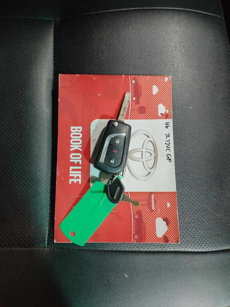 2020 TOYOTA HILUX 2.0 VVTi thumbnail 12