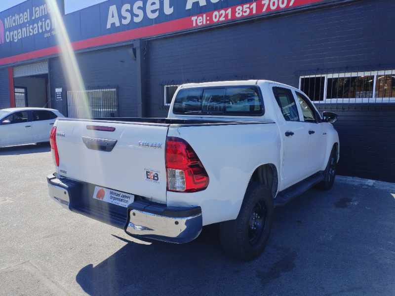 2021 TOYOTA HILUX 2.4 GD A/T P/U D/C thumbnail 5