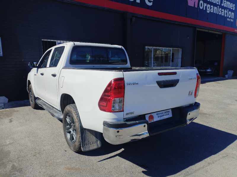 2021 TOYOTA HILUX 2.4 GD A/T P/U D/C thumbnail 6