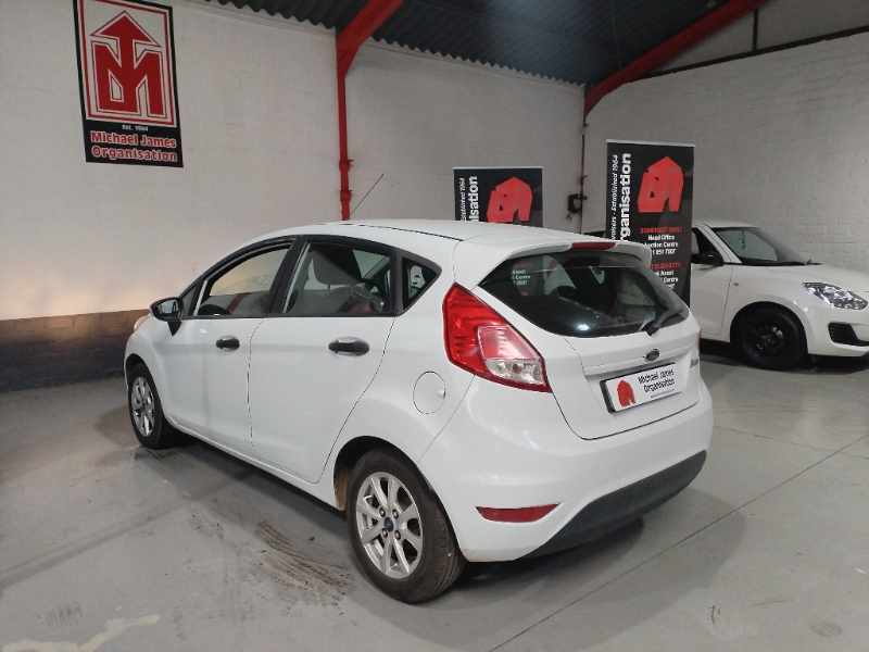 2016 FORD FIESTA 1.4 5DR thumbnail 6