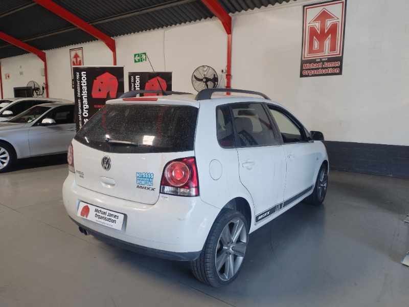 2014 VOLKSWAGEN POLO VIVO 1.6 MAXX thumbnail 5