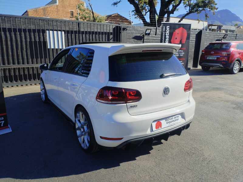 2009 VOLKSWAGEN GOLF VI GTI 2.0 thumbnail 6