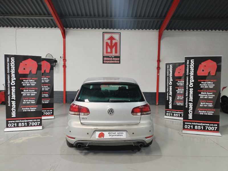 2011 VOLKSWAGEN GOLF VI GTI 2.0 TSI thumbnail 4