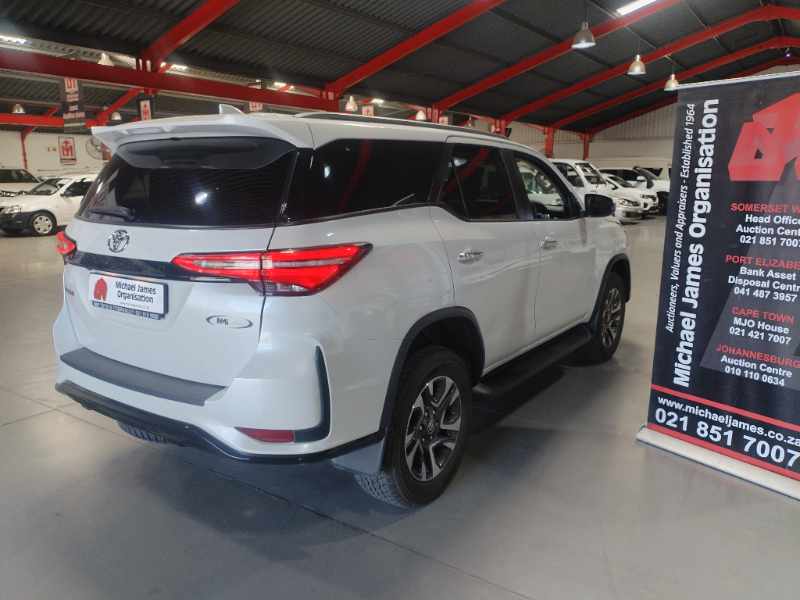 2024 TOYOTA FORTUNER 2.4 GD-6 RB A/T thumbnail 6