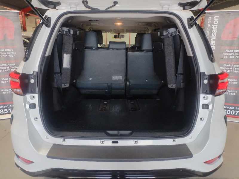 2024 TOYOTA FORTUNER 2.4 GD-6 RB A/T thumbnail 8
