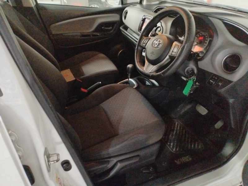 2015 TOYOTA YARIS 1.3 XS CVT A/T thumbnail 10