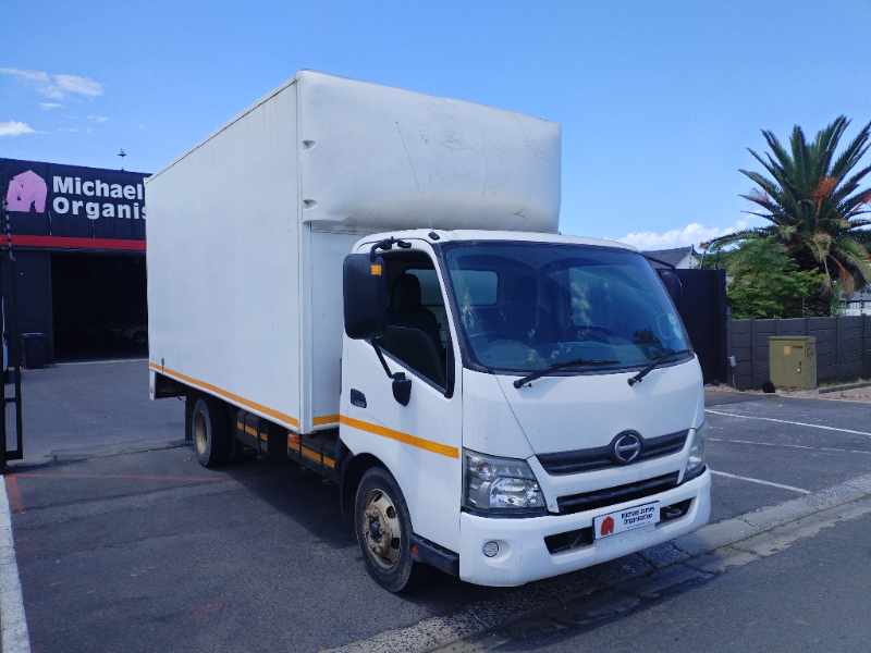 2015 HINO 300 814 VAN BODY thumbnail 3