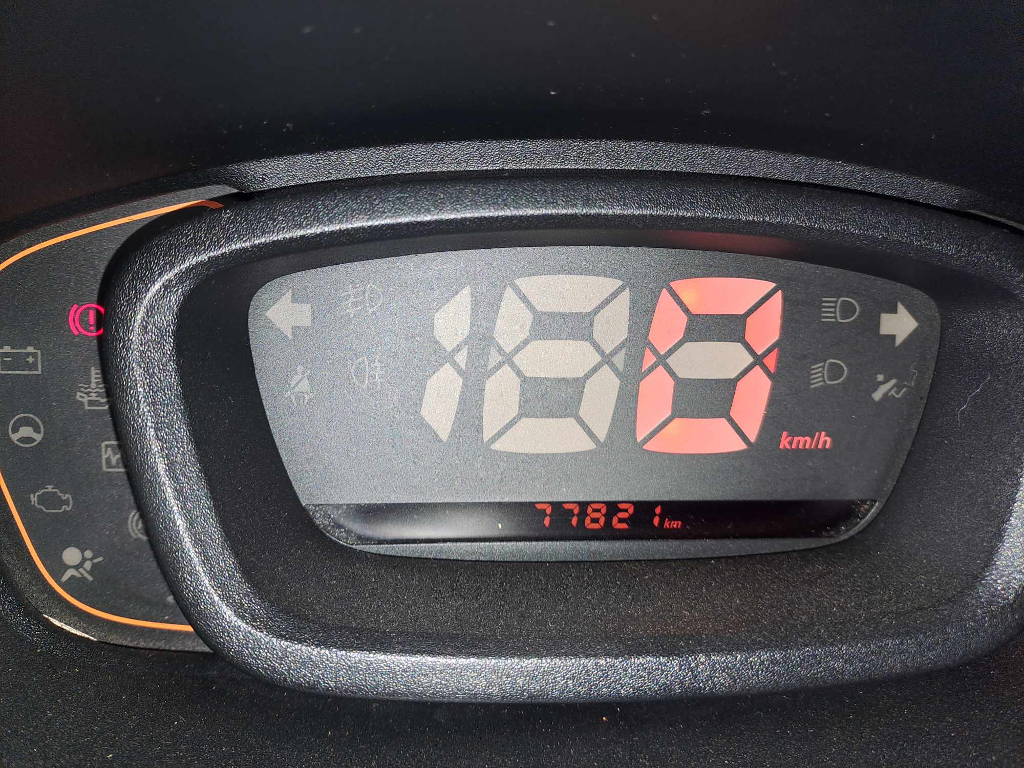 2019 RENAULT KWID 1.0 DYNAMIQUE / ZEN 5DR thumbnail 3