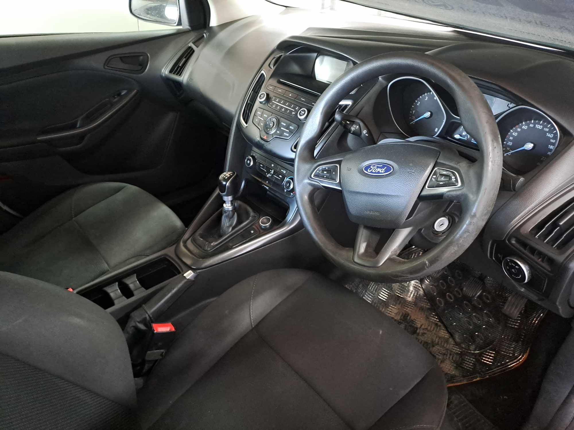 2017 FORD FOCUS 1.0 ECOBOOST AMBIENTE thumbnail 3