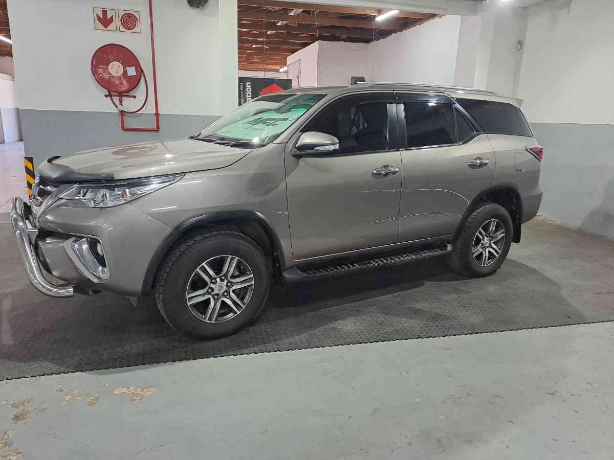 2017 TOYOTA FORTUNER 2.7 VVTI R/B A/T