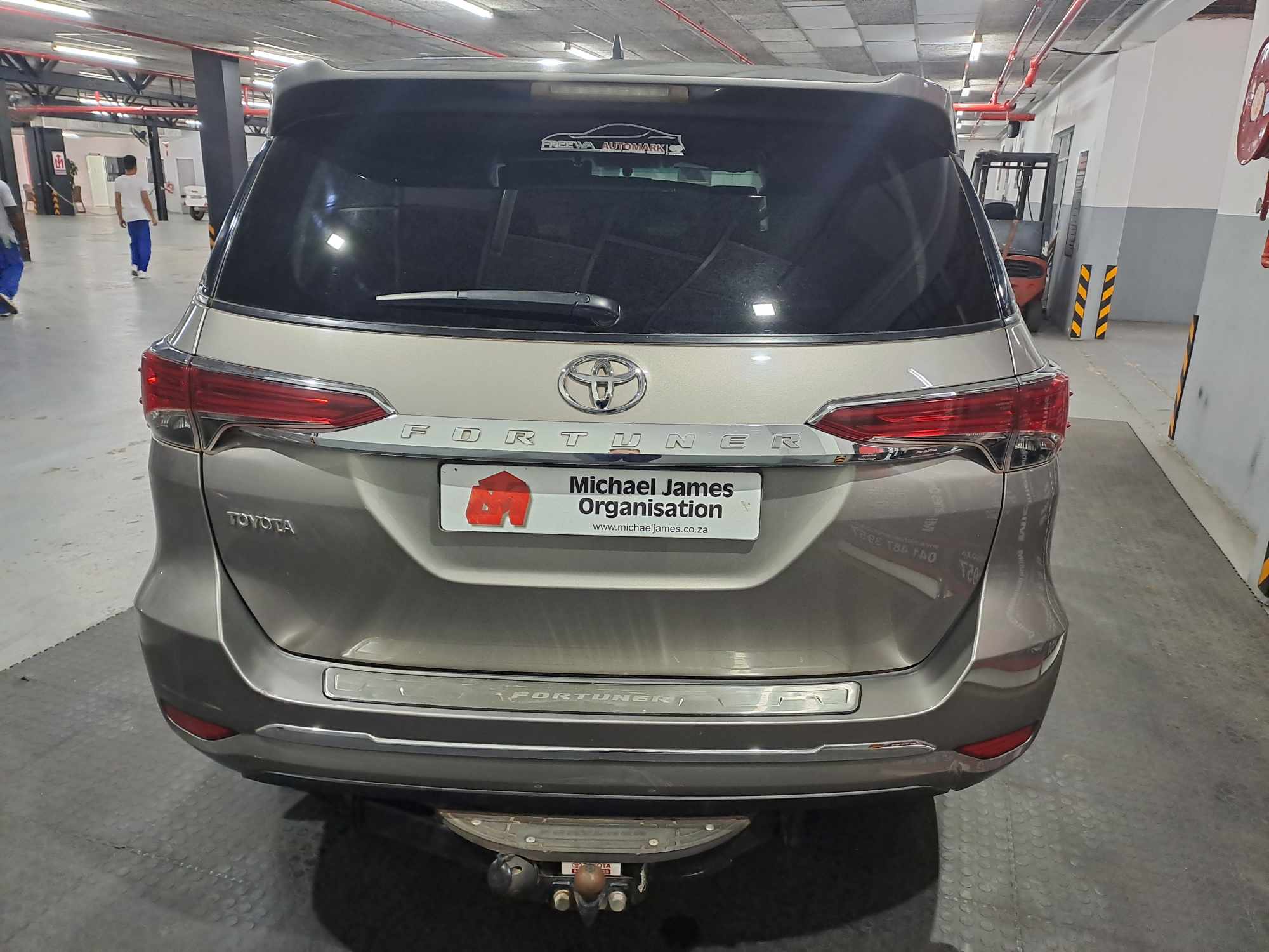 2017 TOYOTA FORTUNER 2.7 VVTI R/B A/T thumbnail 4