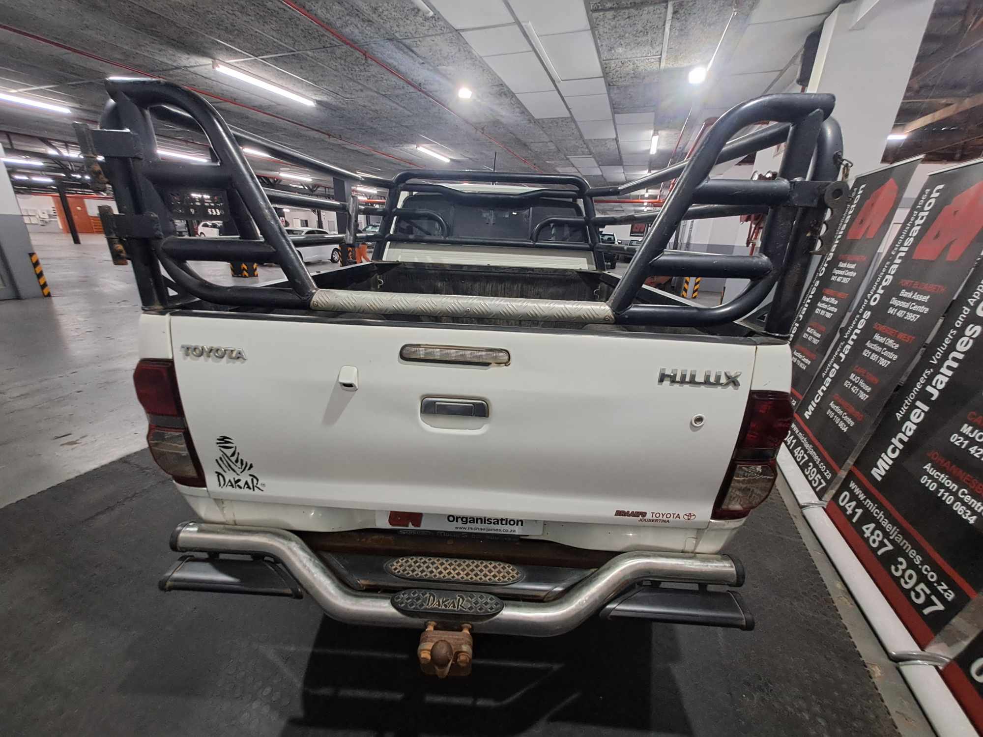 2015 TOYOTA HILUX 3.0 D4-D LEGEND 45 XTRA CAB P/U thumbnail 4