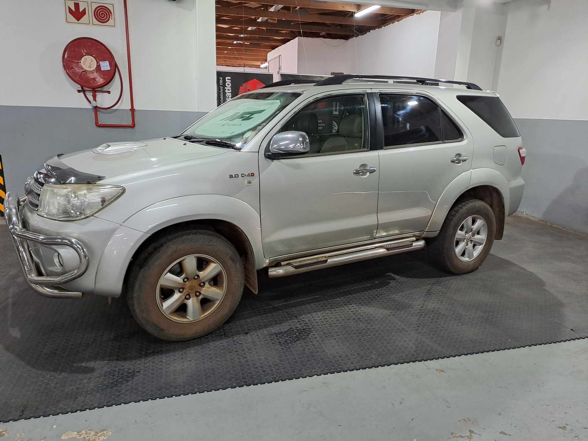 2011 TOYOTA FORTUNER 3.0 D-4D R/B thumbnail 3